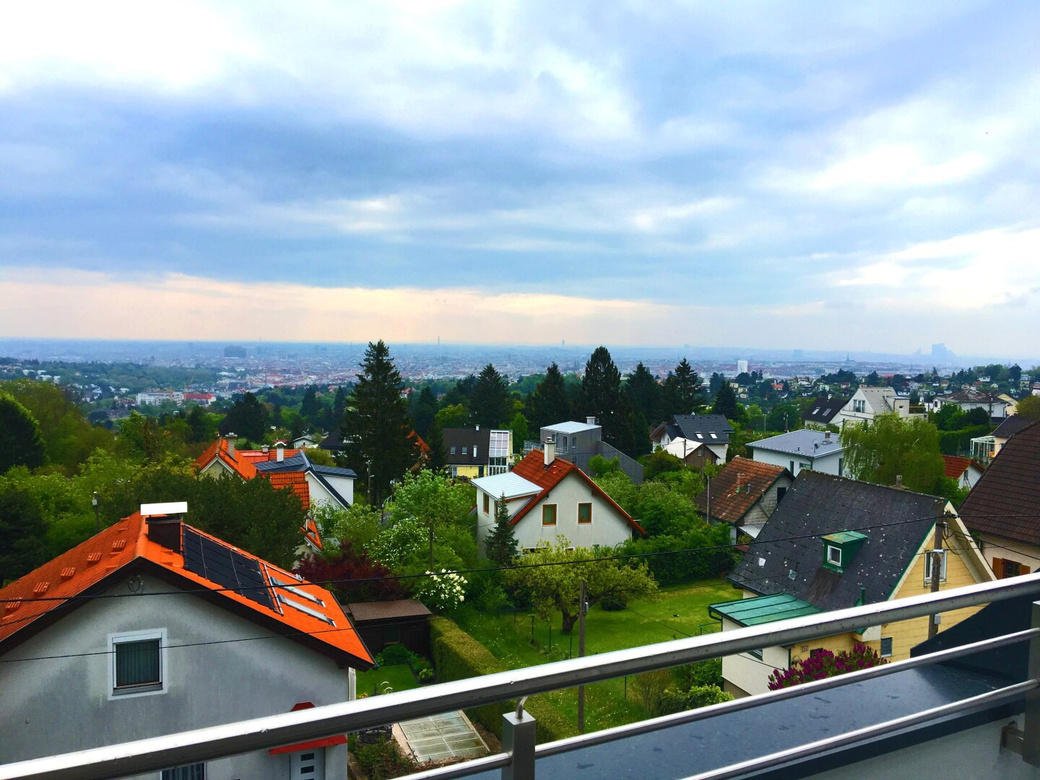 LICHTDURCHFLUTETES FREISTEHENDES HAUS AM HEUBERG MIT GARTEN UND FERNBLICK – Foto 5