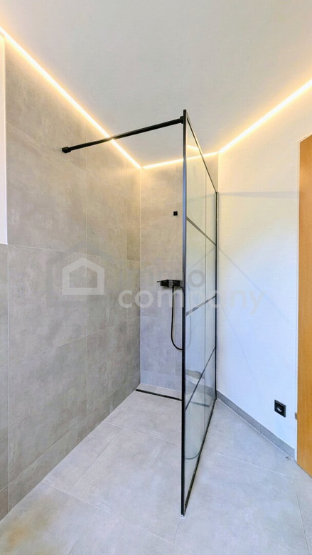 Hochwertig renovierte 4-Zimmer-Dachgeschosswohnung mit Bergblick in Vandans | 88m² Wfl. | 1 Garagenstellplatz & 1 Außenstellplatz | ruhige Sackgassenlage – Foto 7