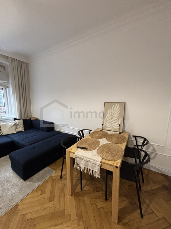 Charmante Wohnung im 1.Liftstock nähe Marie-Ebner-Eschenbach-Park/Aumannplatz! – Foto 2