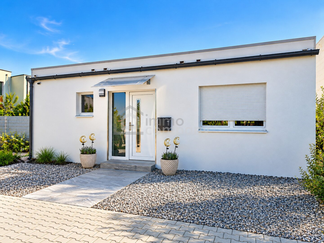 Kleines Paradies am privaten Badesee – modernes Haus mit mediterranem Garten & Traumterrasse – Foto 2