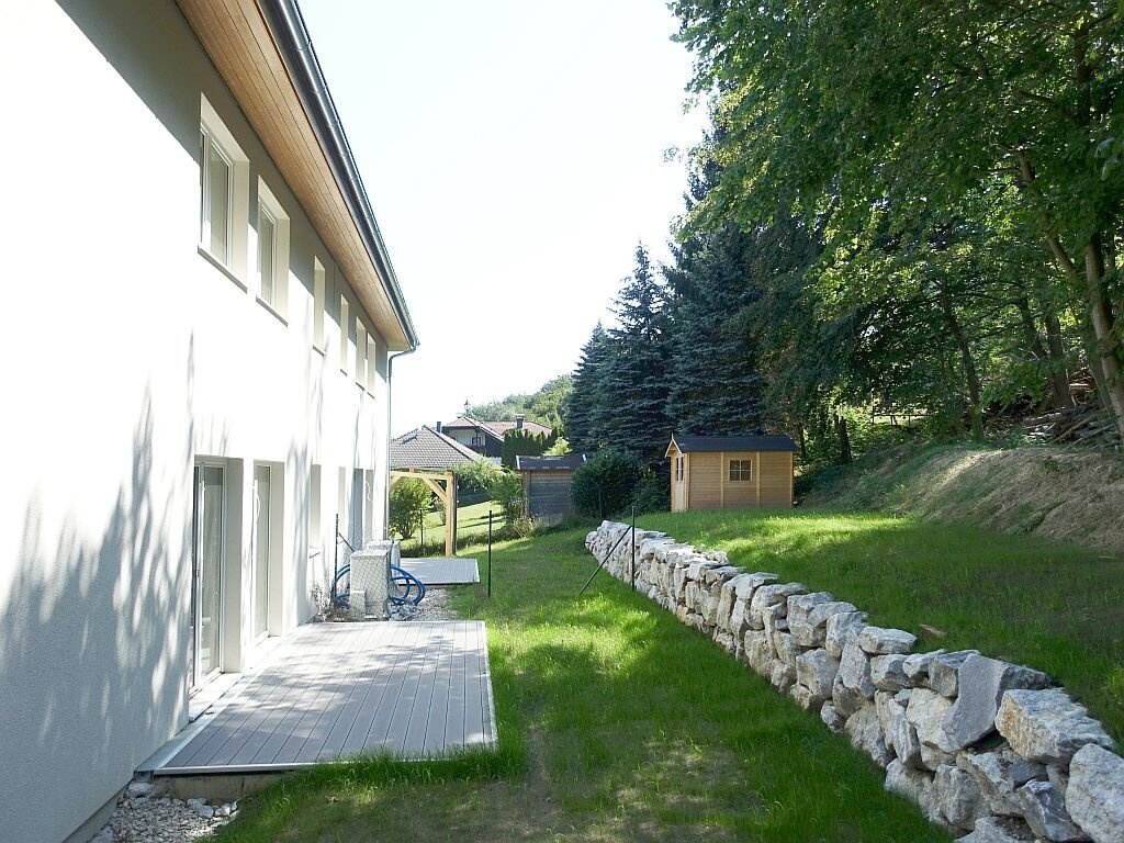 Luftwärmepumpe zum Heizen und Kühlen - 5 Zimmer DHH - ca. 139m2 Wohnfläche – Foto 3