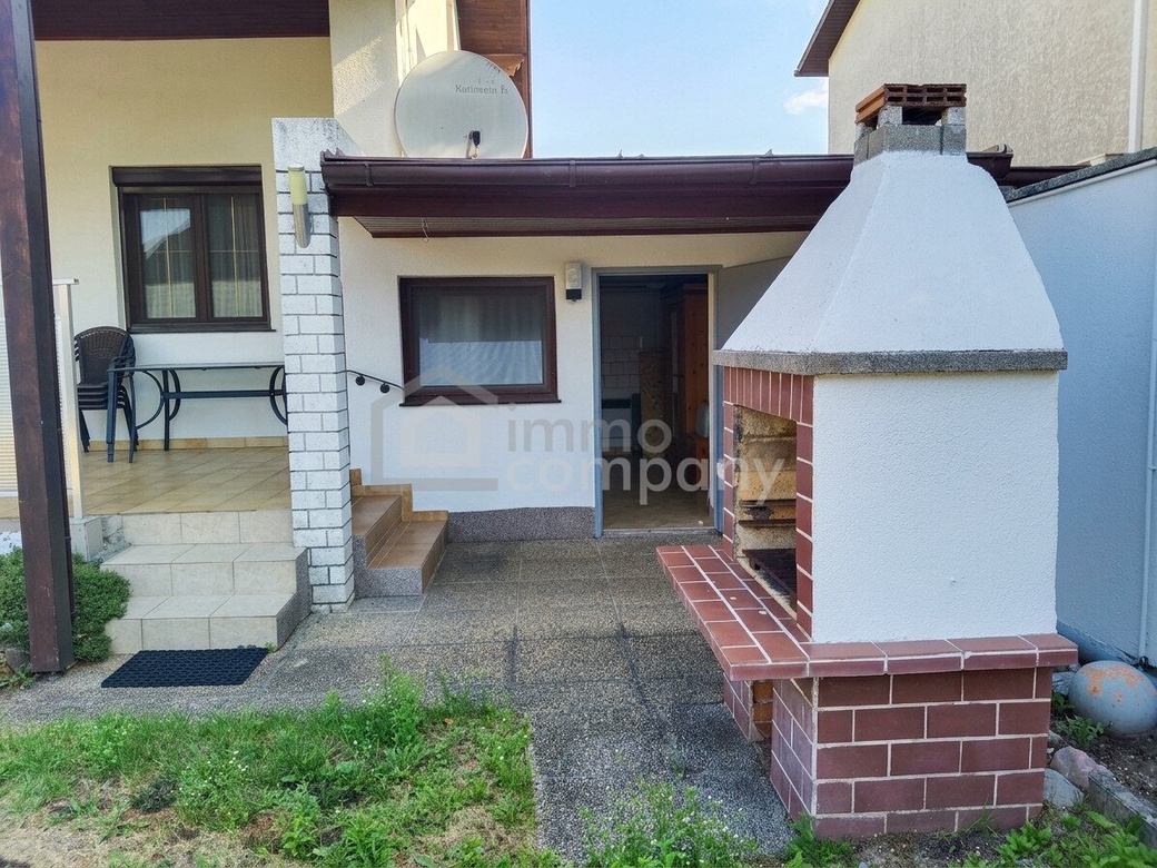 Charmanter Bungalow in Theresienfeld, 4 Zimmer, Garten, Terrasse, Garage – Foto 3