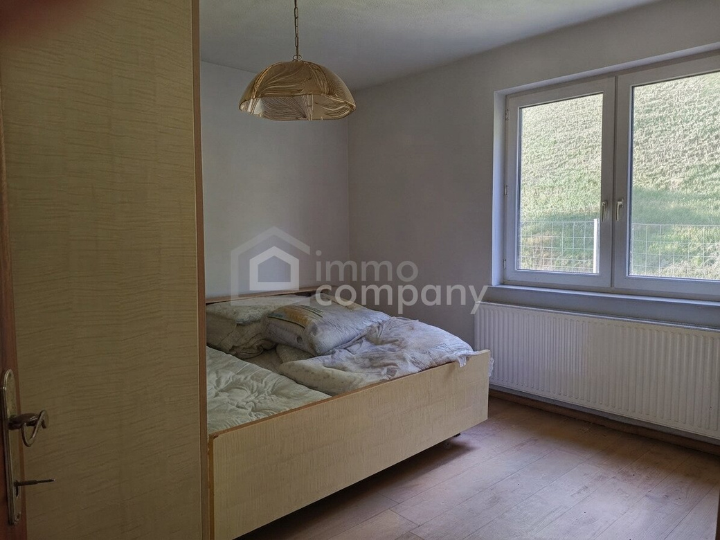Charmantes Einfamilienhaus mit Garten in Kirchschlag – Ihr Sanierungsprojekt wartet! – Foto 5