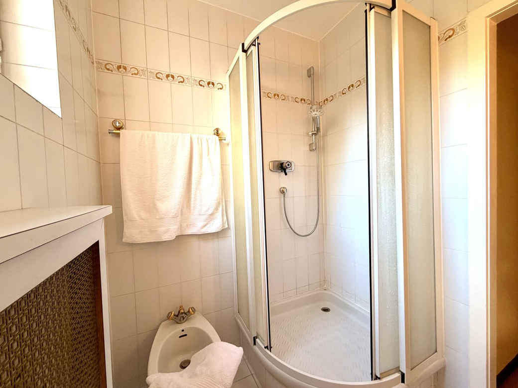 3(-4) Zimmer Wohnung in gefragter Lage, mit leichtem Renovierungsbedarf" – Foto 5