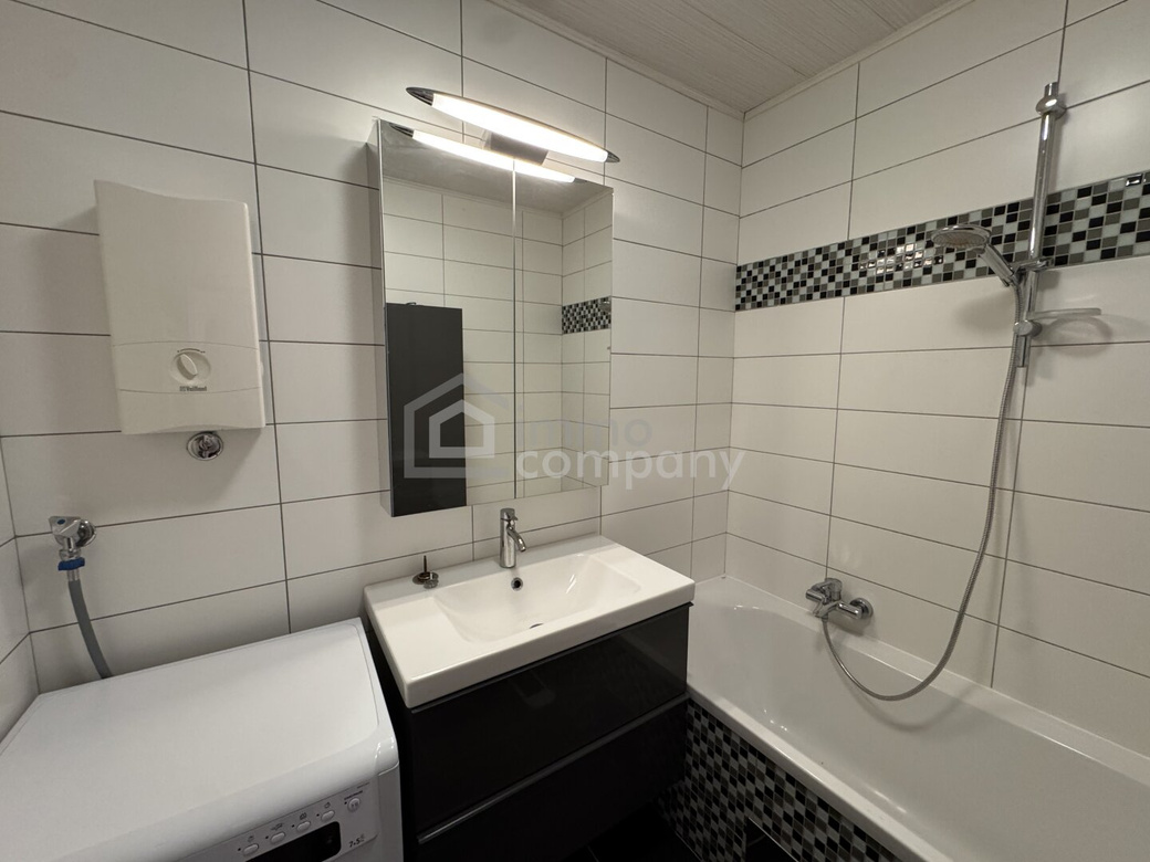 Sonnige 3-Zimmer-Wohnung mit Südloggia, Parkplatz & Lift in Leoben-Göss – Foto 3
