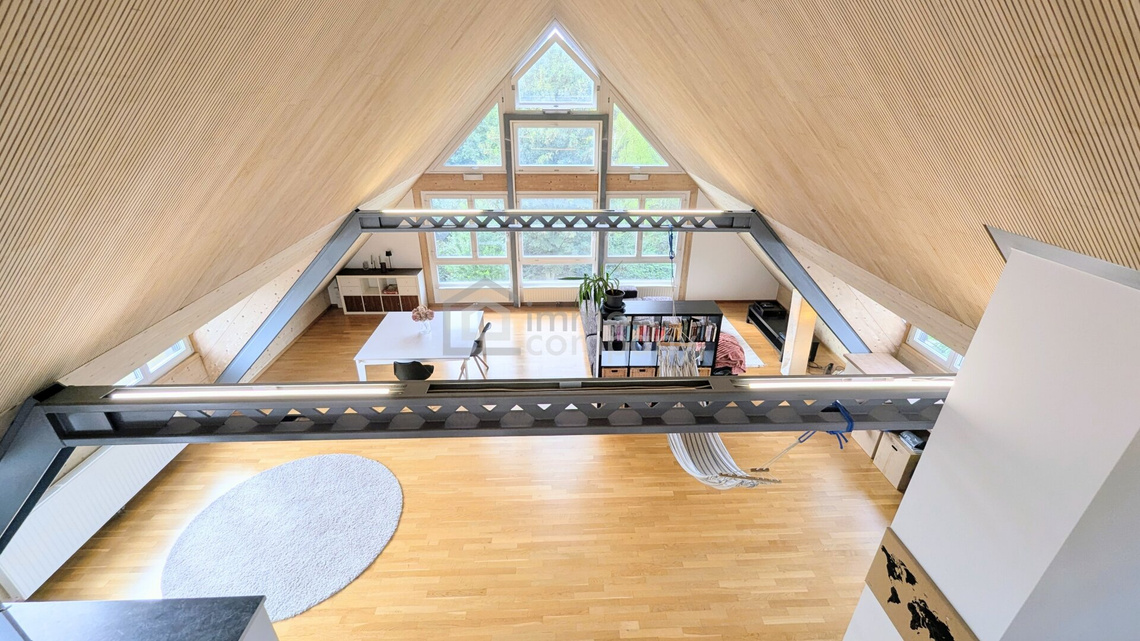 Exklusive 119m² Loft-Dachbodenwohnung mit Lift, Panoramablick & Parkplatz – Foto 6