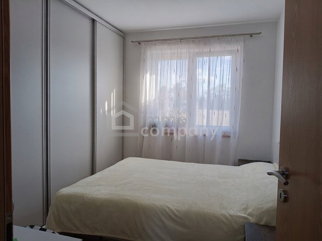 Neuwertige Doppelhaushälfte in Wiener Neustadt, 4 Zimmer, Garten, Terrasse, 3 Bäder! – Foto 5