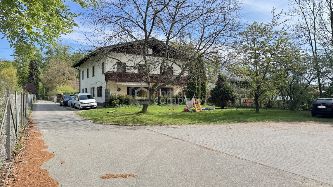 Wohnhaus und Werkstatt (derzeit Tischlerei) viel Grund in Vöcklabruck/Dürnau – ideal für Betriebsnachfolge – Foto 2