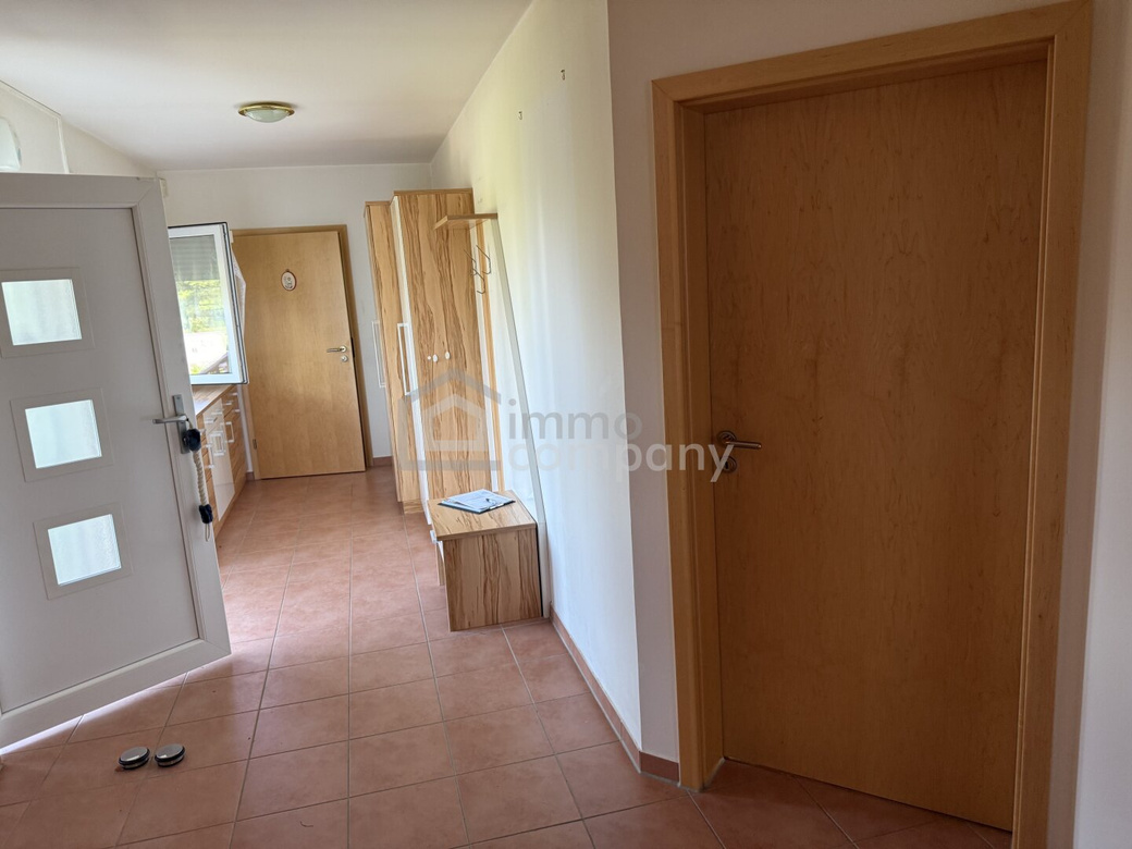 Wohnen mit Weitblick – gepflegtes Einfamilienhaus mit Wellnessbereich, Photovoltaik und 1.268 m² Grundstück – Foto 6