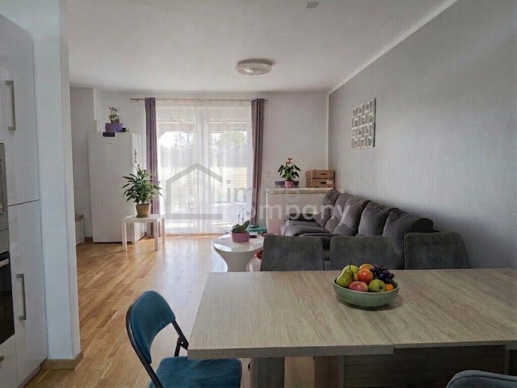 Neuwertige Doppelhaushälfte in Wiener Neustadt, 4 Zimmer, Garten, Terrasse, 3 Bäder! – Foto 3