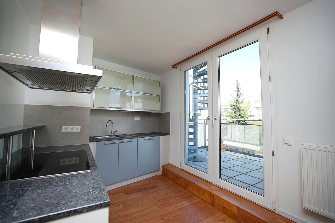 TOP PREIS - KEINE SCHRÄGEN !!! - Wohnfläche ca. 128,61 m² voll nutzbar - 1 Gartenterrasse + 5 Terrassen + 1 Garagenplatz im Eigentum – Foto 6
