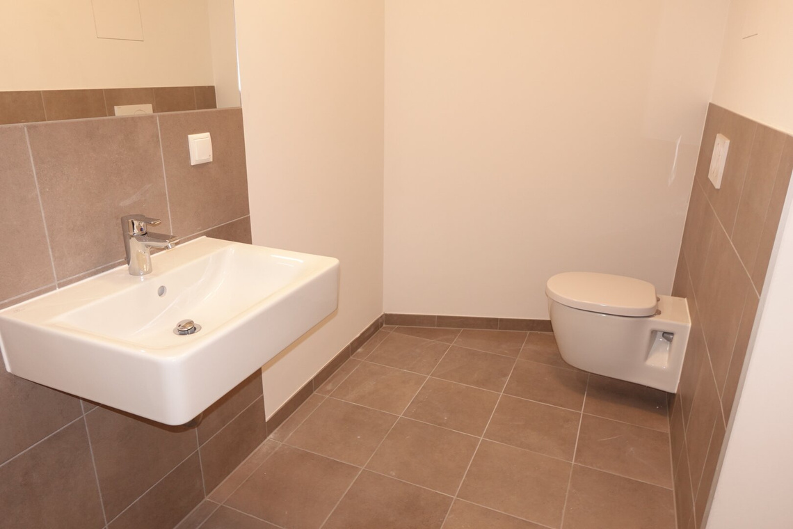 110 m² Geschäftslokal plus 36 m² Lager - ERSTBEZUG – Foto 6