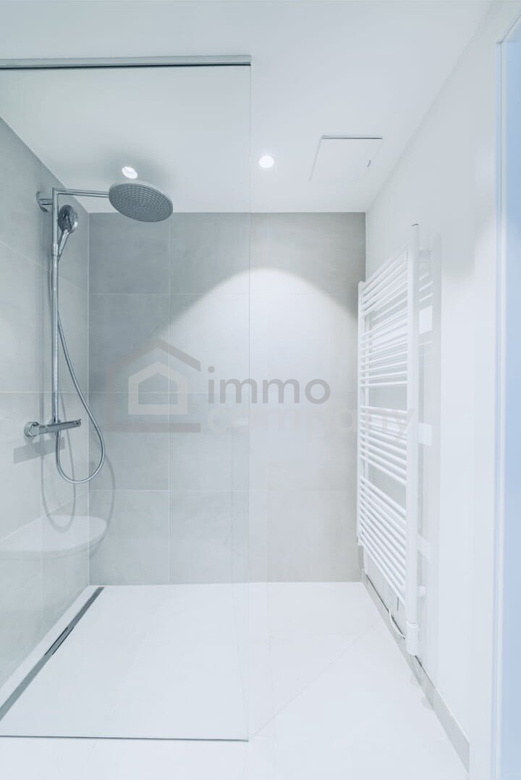 Einzigartige 5-Zimmer-Wohnung mit 45 m2 großem Balkon und Stadtblick in einem neuen, mehrstöckigen Premiumgebäude! Pool, Sauna, Gym!2. Bezirk. U2 – Foto 9