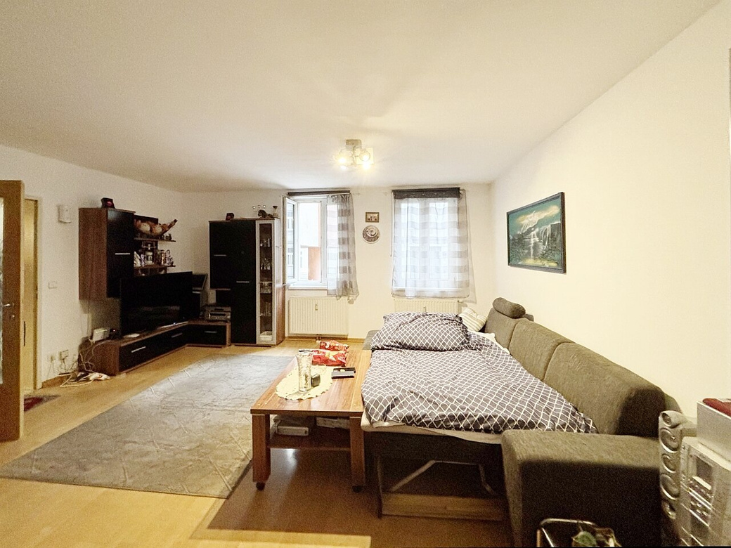 SUPER ANLAGE - ca. 3,540% Rendite - Wohnung und Garagen-Stellplatz - unbefristet vermietet ! – Foto 1