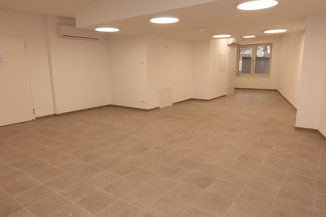 63 m² Geschäftslokal plus 40 m² Lager - ERSTBEZUG – Foto 3