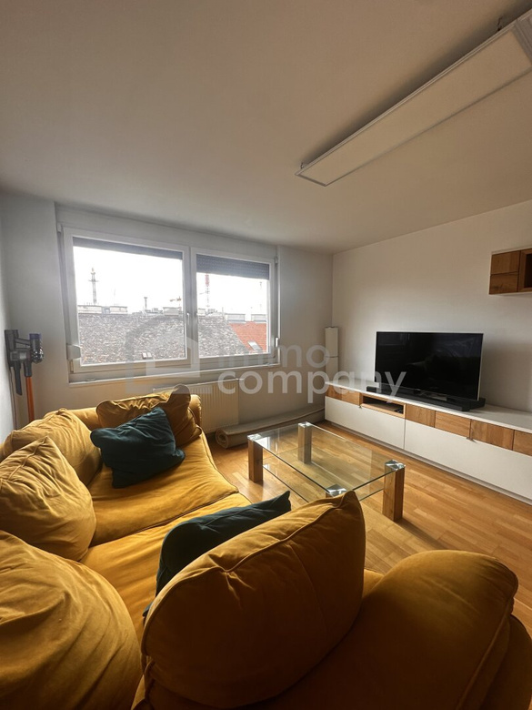 54 m² Modernes Möblierte Dachgeschosswohnung mit Stadtblick, lift und eigene Stellplatz in 1020, Wien! – Foto 2