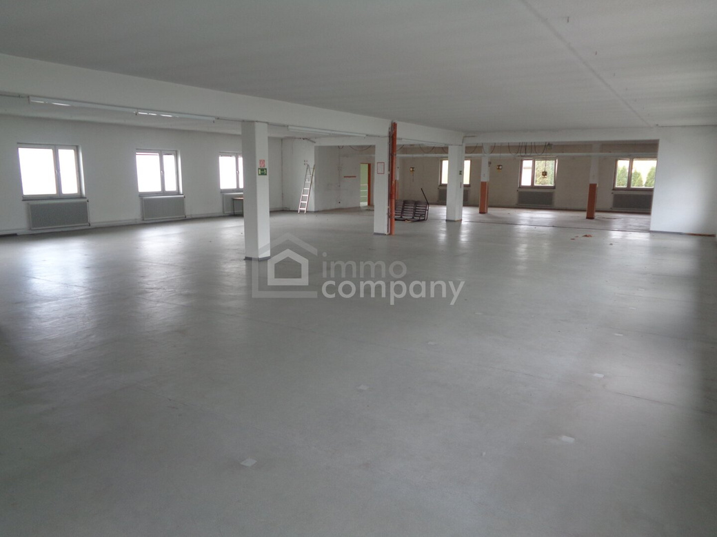 Neuer Preis!!! Interessantes Anlageobjekt für Firmensitz  oder ca. 18 Wohneinheiten! ...und weitere 1312m² Freifläche/ Baugrund für zB. Reihenhäuser um Euro 158.000!!! – Foto 1