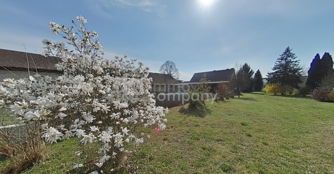 Schönes Stadthaus mit riesigem Garten in Jennersdorf – Foto 1