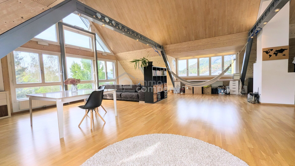 Exklusive 119m² Loft-Dachbodenwohnung mit Lift, Panoramablick & Parkplatz – Foto 2