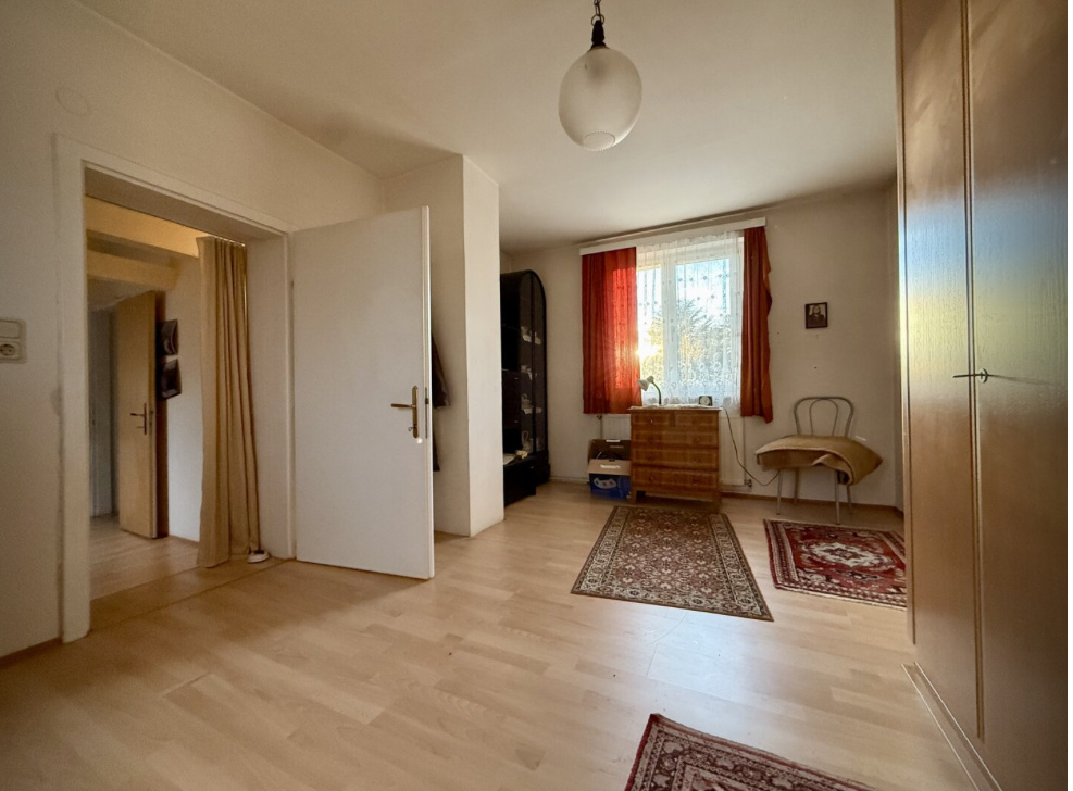 Renovierungsbedürftiges Einfamilienhaus mit großem Grundstück, 32min bis Wien Hauptbahnhof – Foto 6