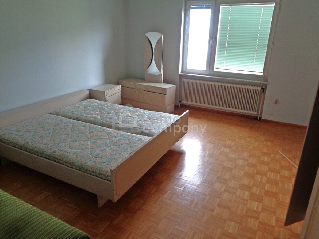 Neuer Preis!!! Interessantes Anlageobjekt für Firmensitz  oder ca. 18 Wohneinheiten! ...und weitere 1312m² Freifläche/ Baugrund für zB. Reihenhäuser um Euro 158.000!!! – Foto 6