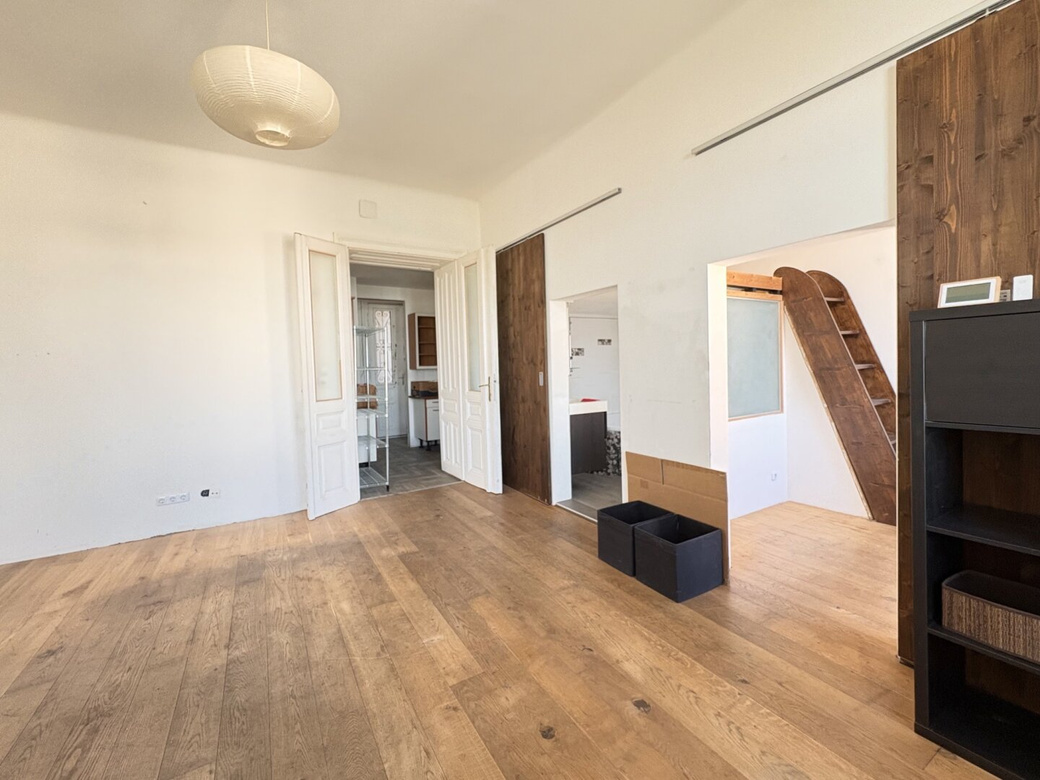 SANIERUNGSBEDÜRFTIGE 2-ZIMMER-WOHNUNG IM STILALTBAU NÄHE BOTANISCHER GARTEN – Foto 4