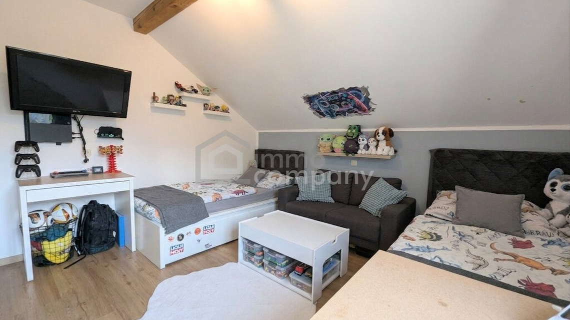 Hochwertig renovierte 4-Zimmer-Dachgeschosswohnung mit Bergblick in Vandans | 88m² Wfl. | 1 Garagenstellplatz & 1 Außenstellplatz | ruhige Sackgassenlage – Foto 10