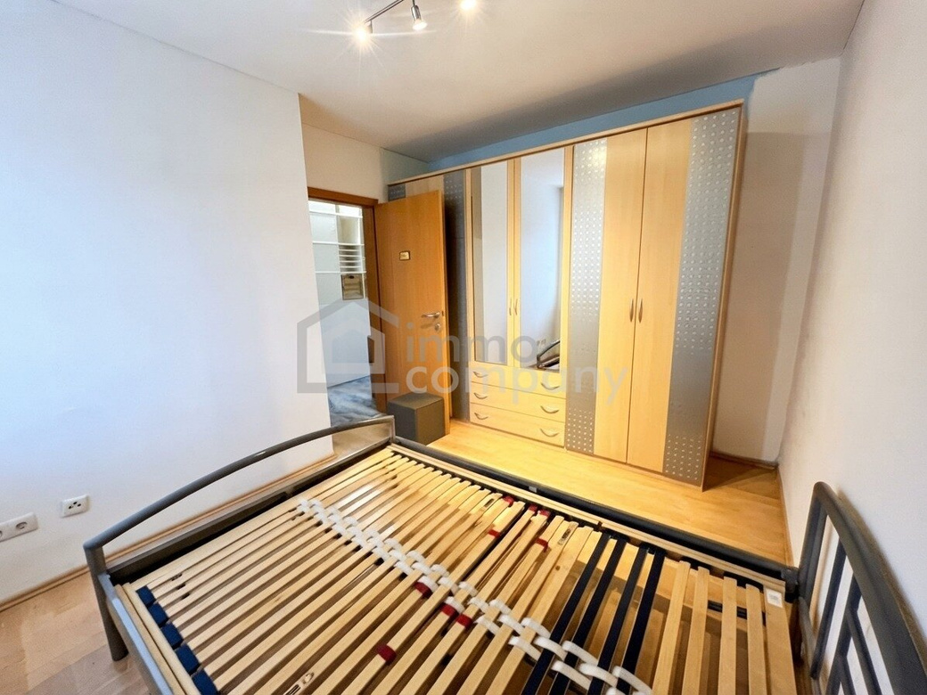 Familienfreundliche Doppelhaushälfte mit Garten, Terrasse & guter Infrastruktur in Stockerau – Foto 5