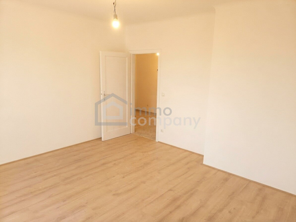 75 m² Dachgeschosswohnung mit Balkon, Klimaanlage & Aufzug in Baden – Vermietetes Investmentobjekt für Anleger – Foto 5