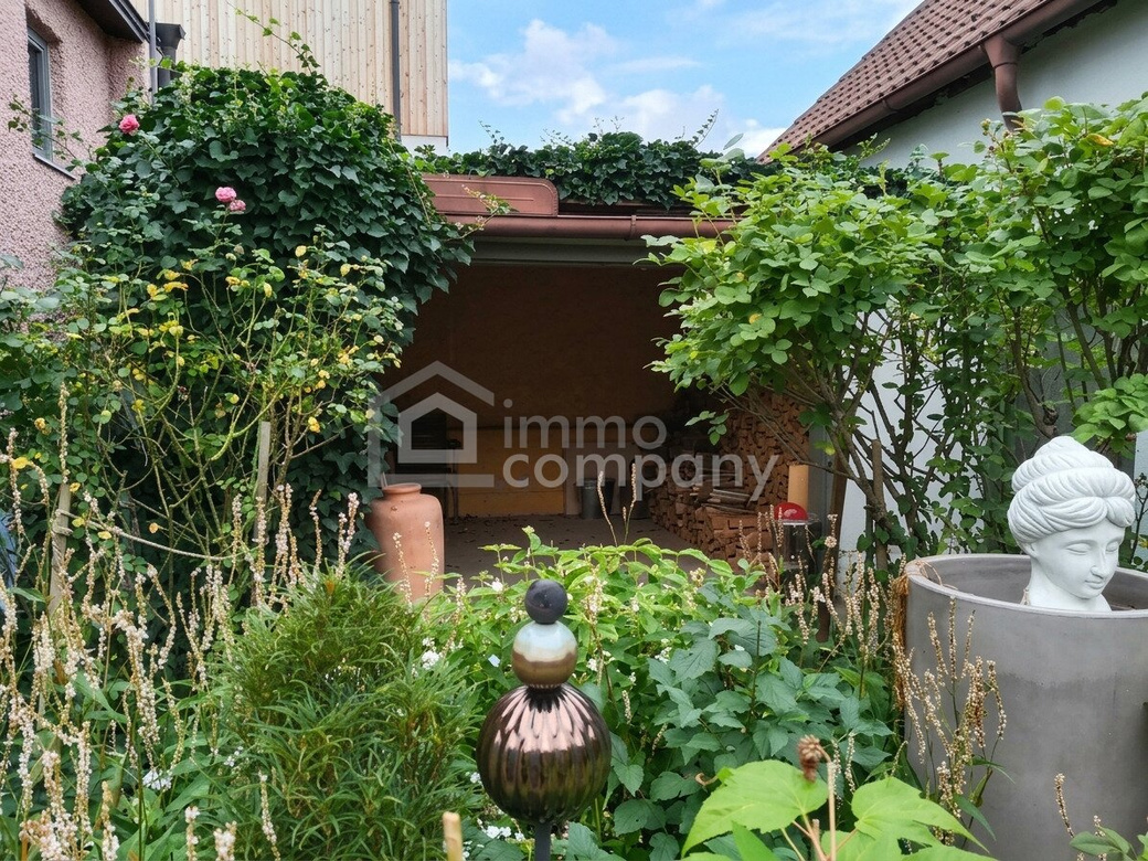 Charmantes  Einfamilienhaus mit wunderschön angelegtem Garten – Foto 10