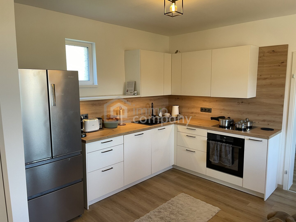 Umfassend saniertes Wohnhaus auf ca. 1.119 m² Grund mit XXL-Garten, Keller, Garagen, Ausbaupotenzial & ablösefreier Möblierung – Foto 3