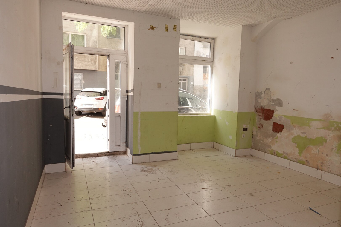 128 m² LAGERFLÄCHE - EURO 897,- Netto/Monat - NUR 1 MONAT PROVISION – Foto 2