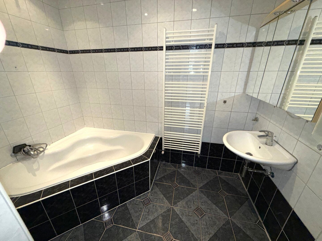 PREISGÜNSTIG NUR ca. €  3.500 pro m² - 2 Zimmer Altbauwohnung nächst Mariahilfer Straße/Westbahnhof – Foto 6