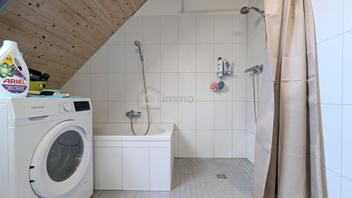 Exklusive 119m² Loft-Dachbodenwohnung mit Lift, Panoramablick & Parkplatz – Foto 10