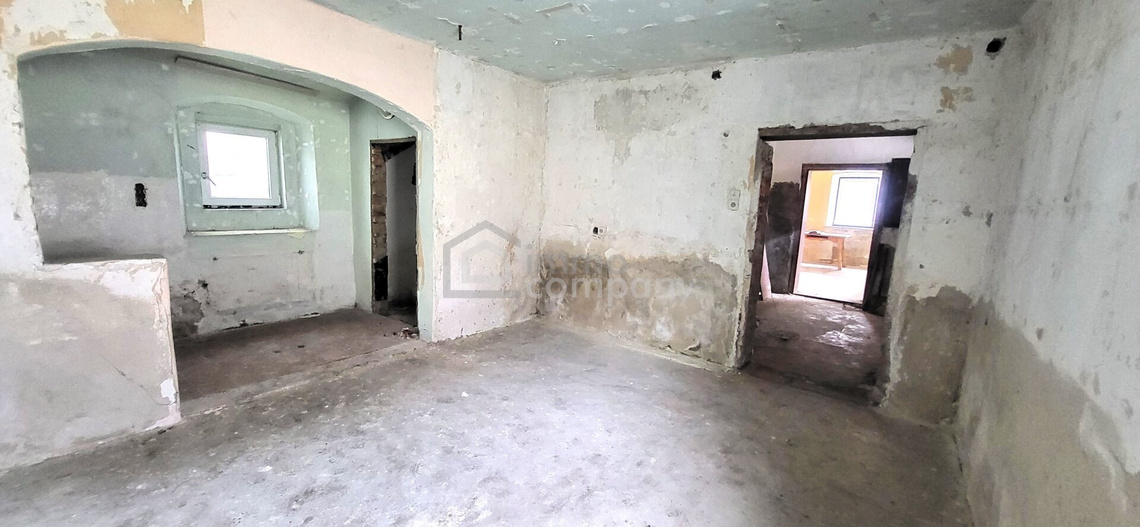 PREISREDUKTION !! Charmantes Sanierungsobjekt mit großem Potential !! – Foto 5