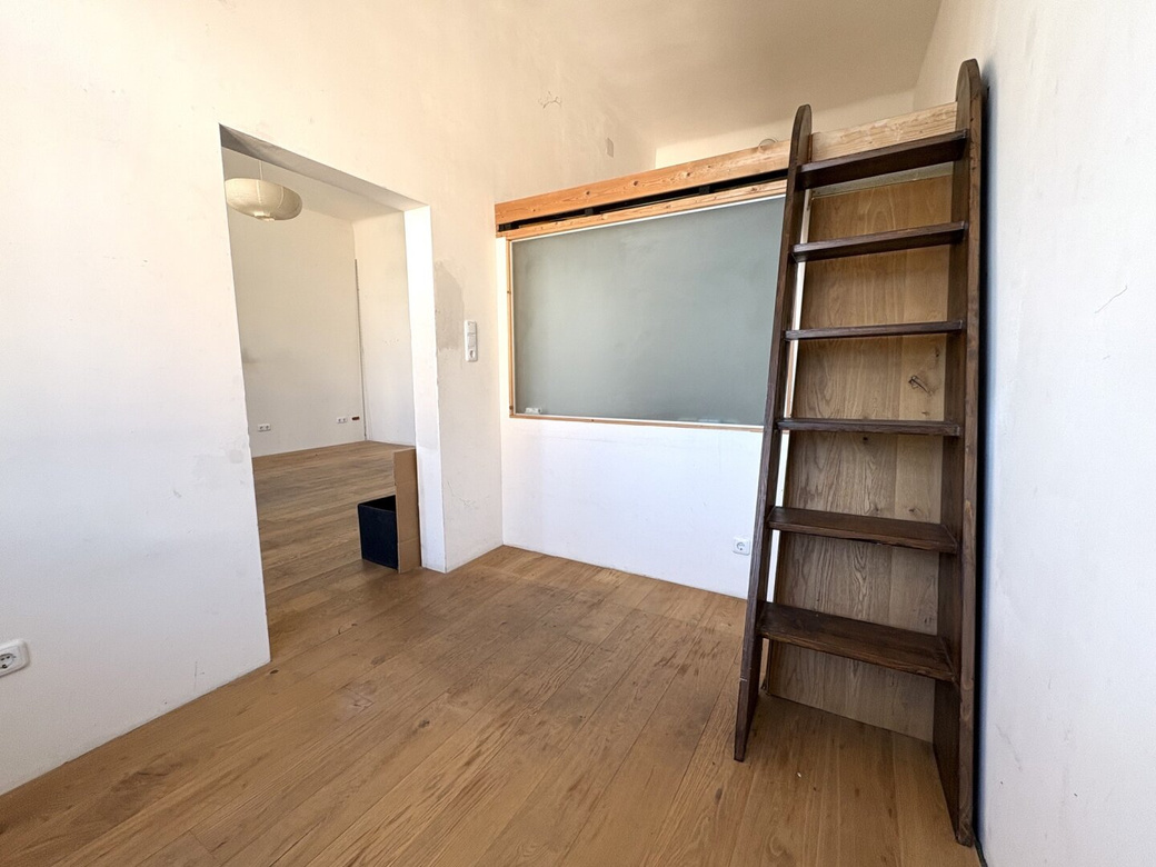 SANIERUNGSBEDÜRFTIGE 2-ZIMMER-WOHNUNG IM STILALTBAU NÄHE BOTANISCHER GARTEN – Foto 5