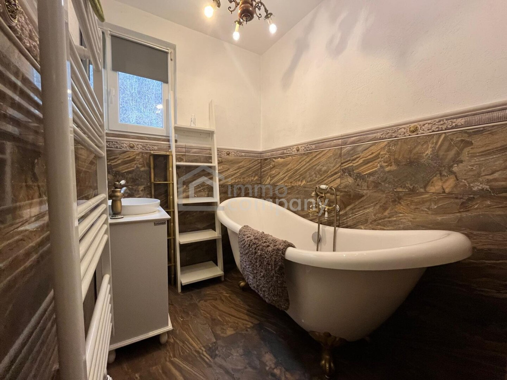 DEN HERBST SCHON IM NEUEN HAUS  mit Pool, Platz und viel Garten! – Foto 4