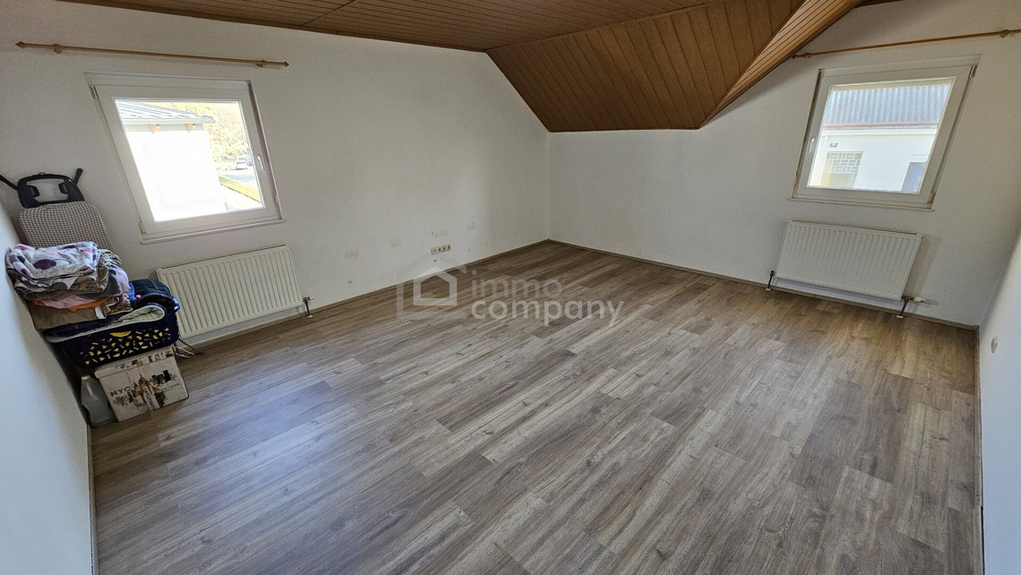6 Zimmer, Pool, Pergola und Garage! Haus in Mannersdorf zu verkaufen! – Foto 4