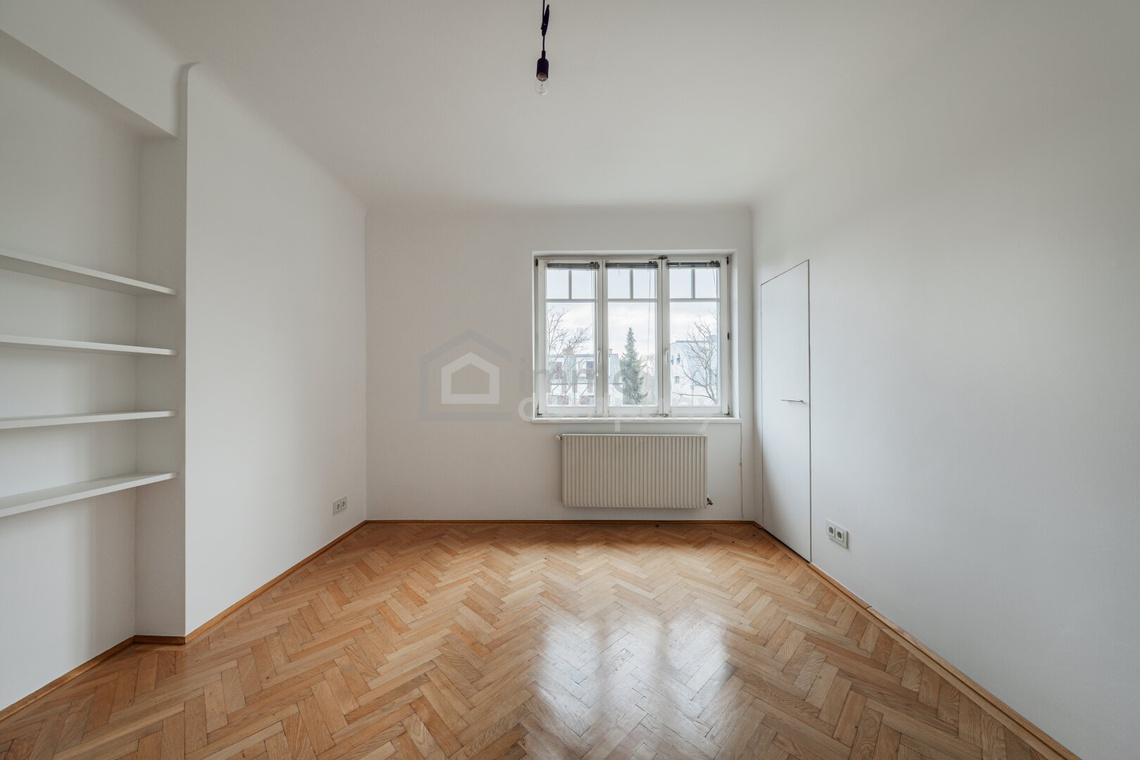 Potential - Altbaucharmante Familienvilla mit 9 Zimmern auf 3 Ebenen in Grinzinger Best Lage – Foto 7