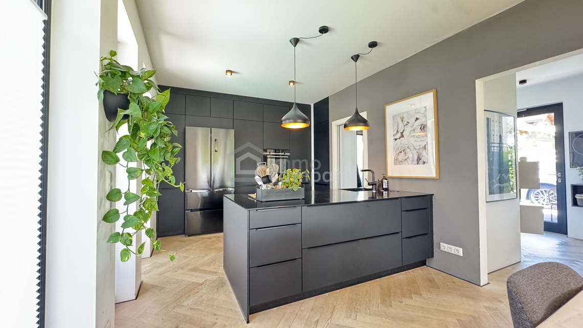 NEUER PREIS!  DESIGNHAUS MIT POOL & 80 m² TERRASSE – SEEWALCHEN AM ATTERSEE/Kemating – Foto 6