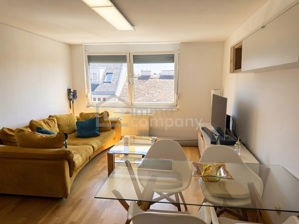 54 m² Modernes Möblierte Dachgeschosswohnung mit Stadtblick, lift und eigene Stellplatz in 1020, Wien! – Foto 1