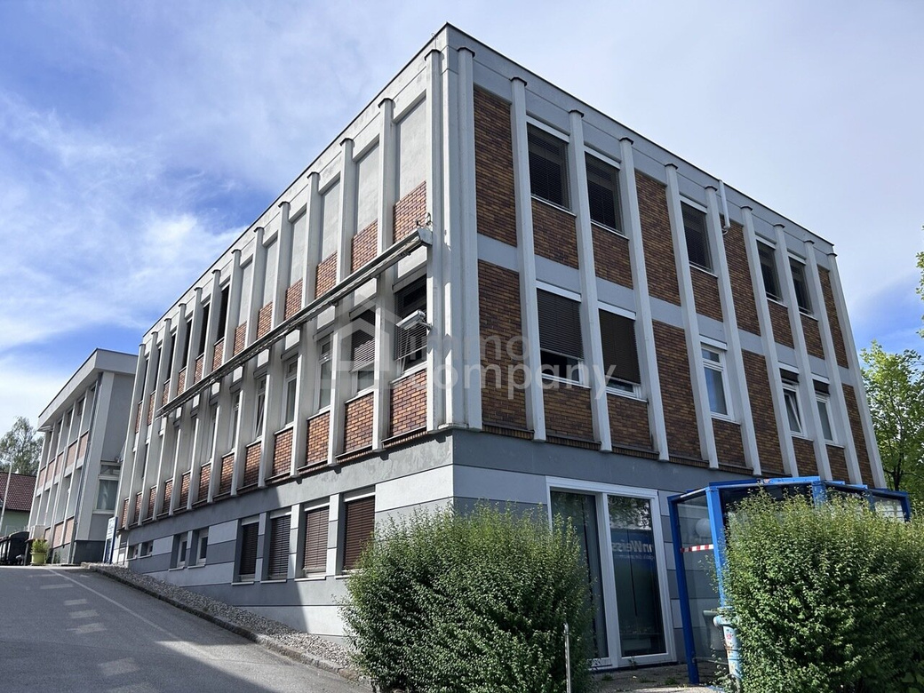 Flexible Bürofläche in Elixhausen - modern, gepflegt und ideal für Coworking - Jetzt mieten für 1.310,00 EUR! – Foto 2