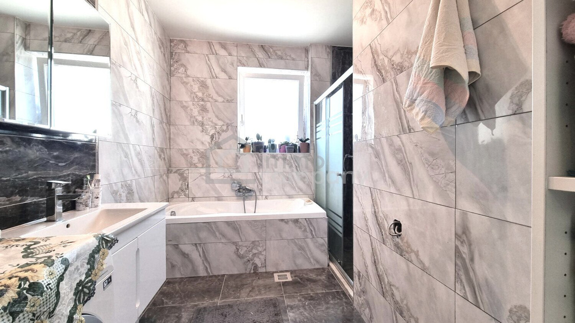 WIE NEU!! Komplett saniertes Einfamilienhaus mit Charme und viel Platz – Foto 8