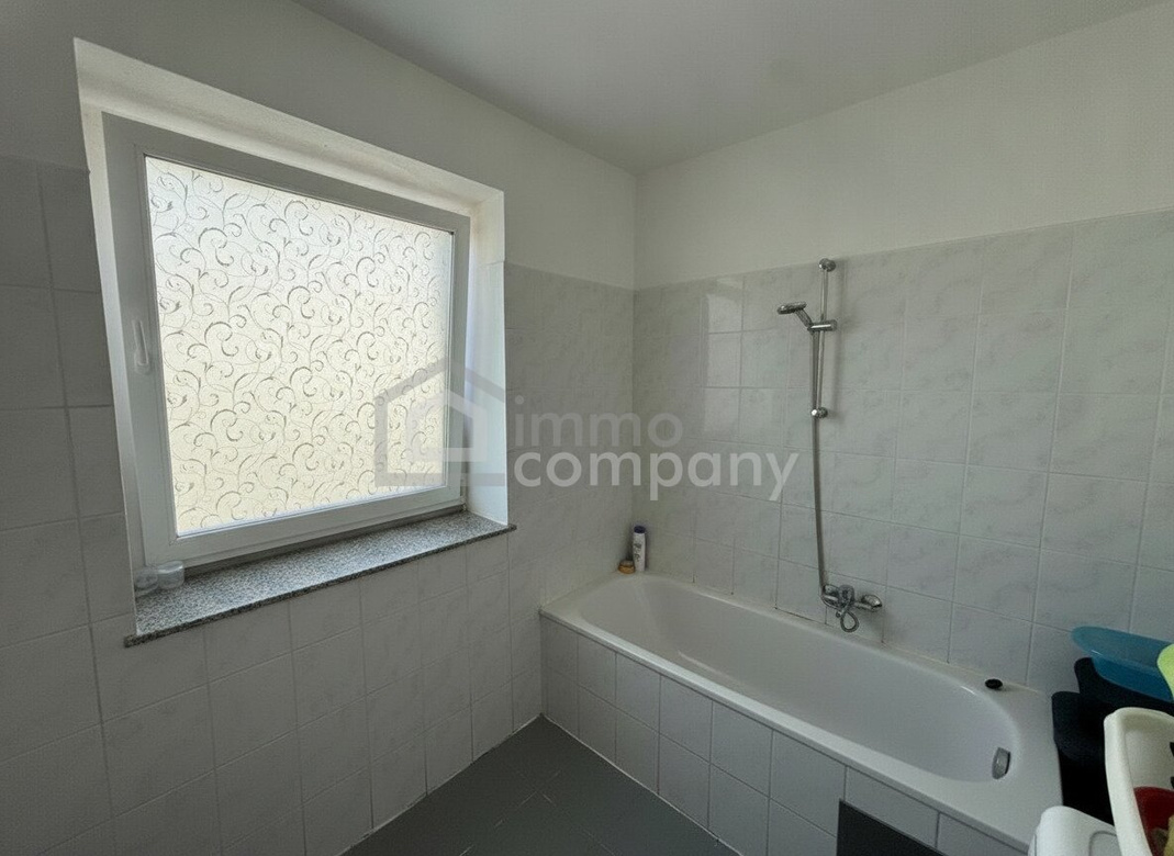 PREISHIT! Sonnige 3-Zimmer-Wohnung mit Balkon und Tiefgaragenstellplatz – Foto 6