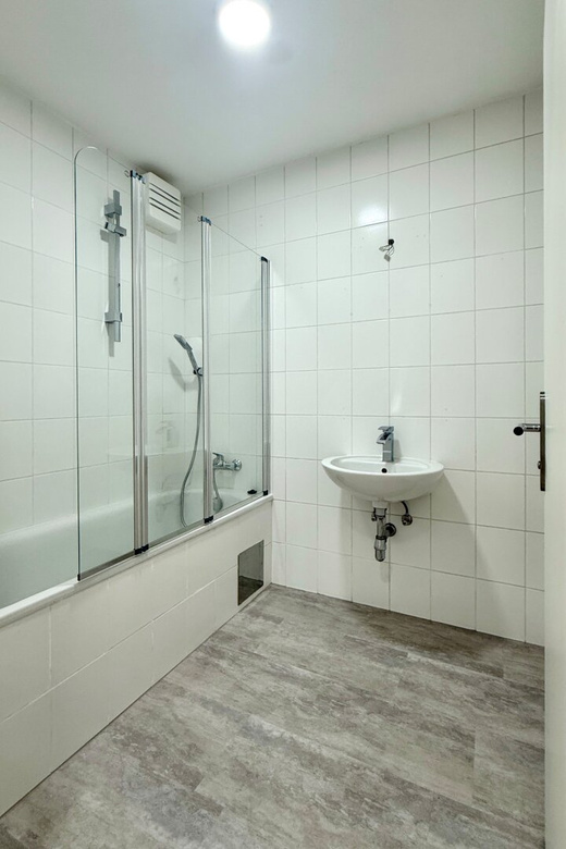 Tolle Raumaufteilung und keine Schrägen: 4 Zimmer DG-Wohnung mit Terrasse – Foto 11
