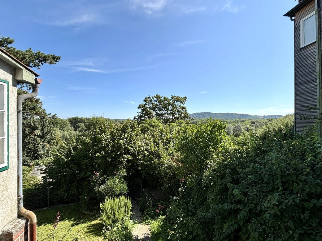 Einfamilienhaus mit historischem Hintergrund und optionalem Erweiterungspotenzial im Martinsviertel Klosterneuburg- Wohnen mit unverbaubarem Panorama-Fernblick – Foto 4