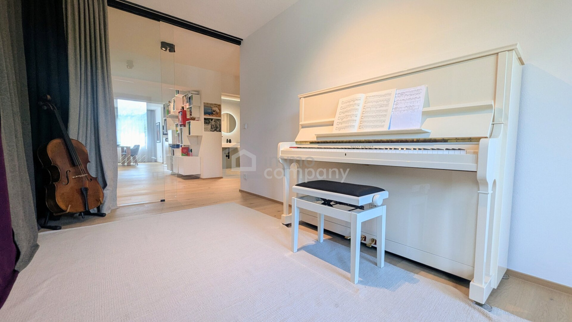 Exklusive 4-Zimmer-Wohnung in Aldrans | 110m² Wfl. | Komplett kernsaniert 2021 | 2 Garagenplätze & 2 Balkone | Gemeinschaftsgarten – Foto 10