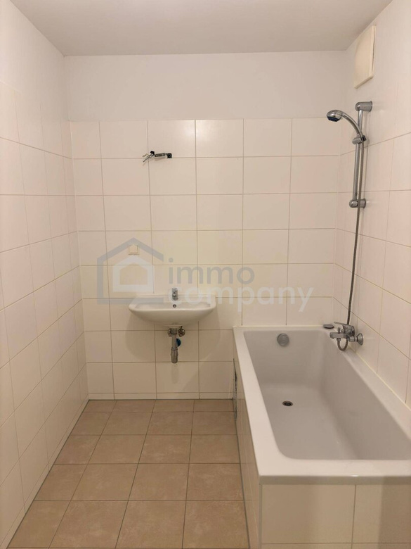 Neuwertige 2-Zi Wohnung in 1100 Wien mit Balkon, Garage Stellplatz & Fußbodenheizung! – Foto 8