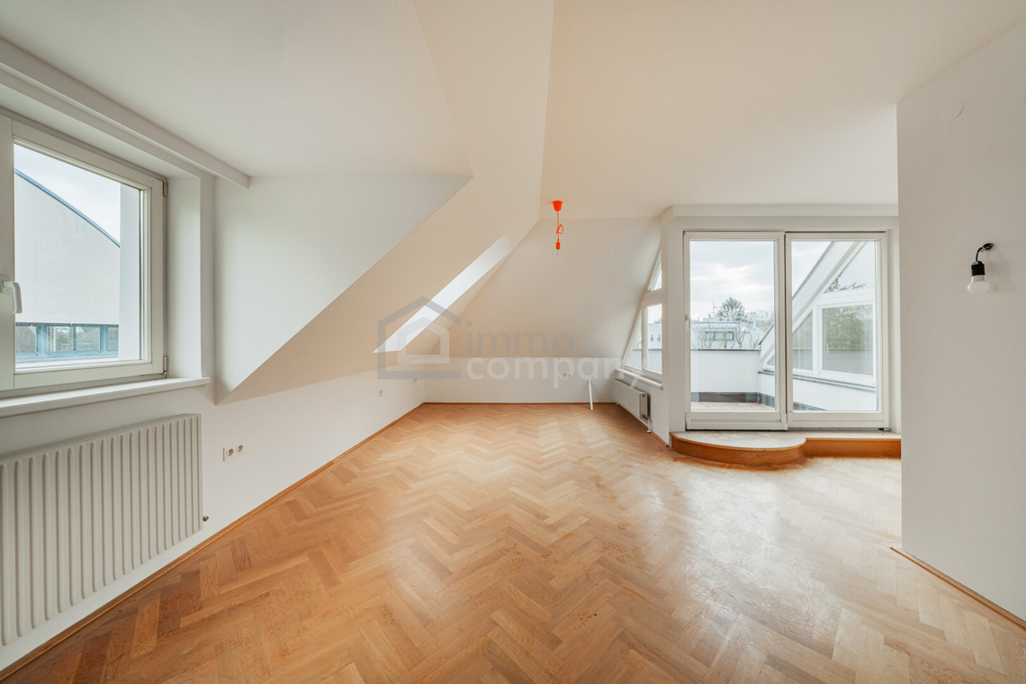 Potential - Altbaucharmante Familienvilla mit 9 Zimmern auf 3 Ebenen in Grinzinger Best Lage – Foto 3