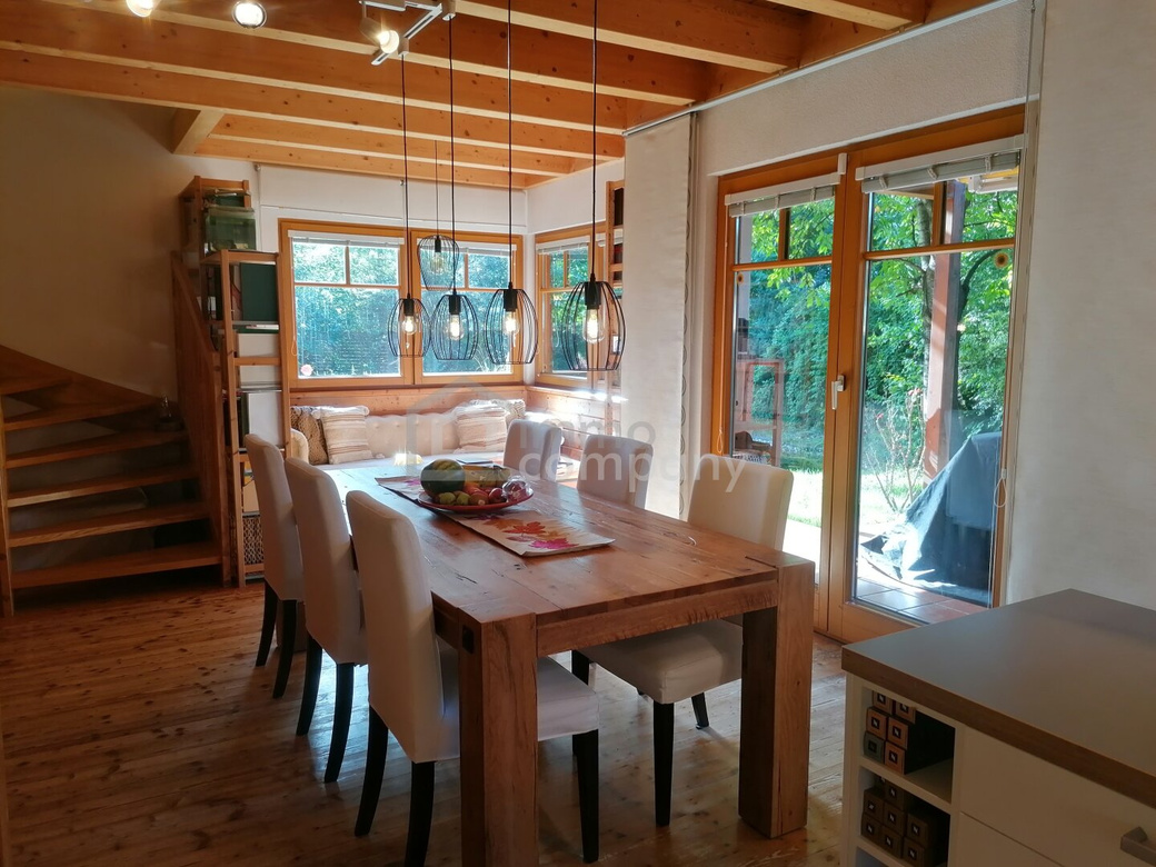 Modernes Öko-Fertigteilhaus mit großem Grundstück, PV-Anlage, Luftwärmepumpe & idyllischem Garten in Markt Piesting – Foto 2
